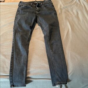 Old navy rockstar super skinny jeans 4